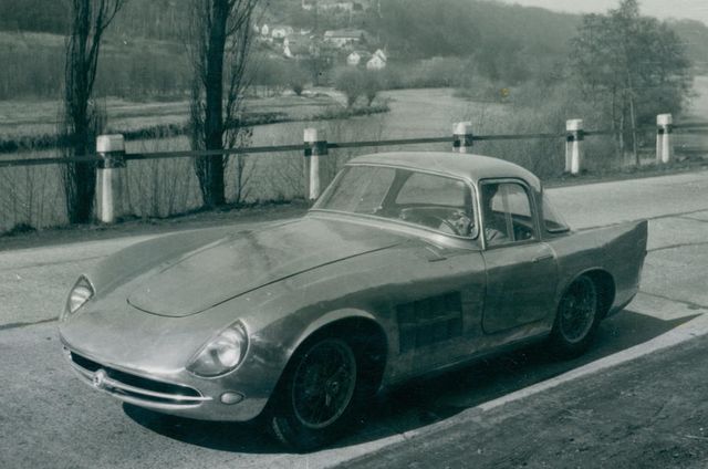 Skoda відновила унікальне гоночне купе з 60-х, використовуючи уламки двох екземплярів - фото 495810