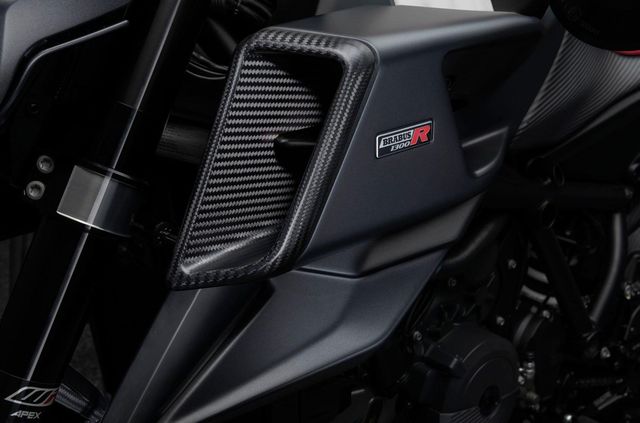 Потужний і стильний: Brabus випустив свій перший мотоцикл - фото 496478