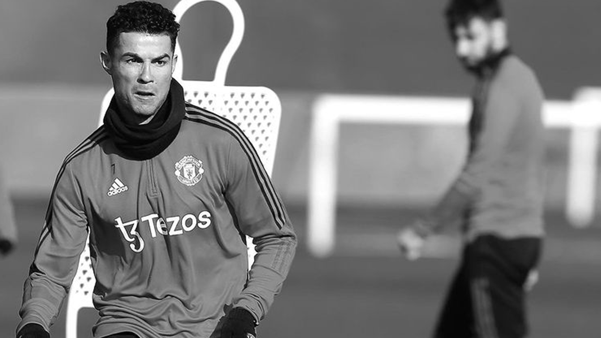 Кріштіану Роналду плюнув у свого одноклубника з Манчестер Юнайтед: відеофакт