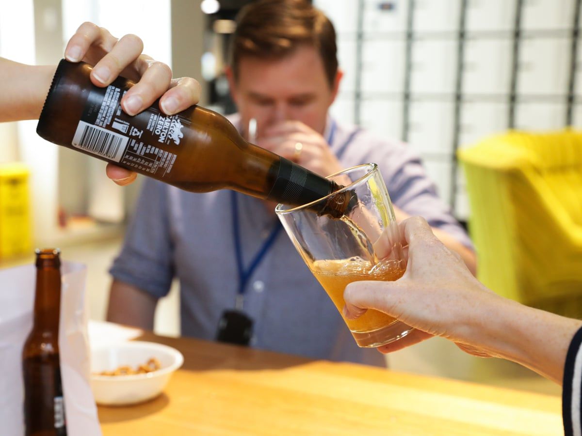 Дослідники знайшли спосіб зробити безалкогольне пиво таким же смачним, як і справжнє - фото 1