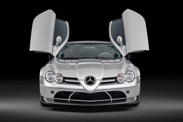 Цей унікальний Mercedes-Benz SLR McLaren збудували для відомого колекціонера - фото 496566