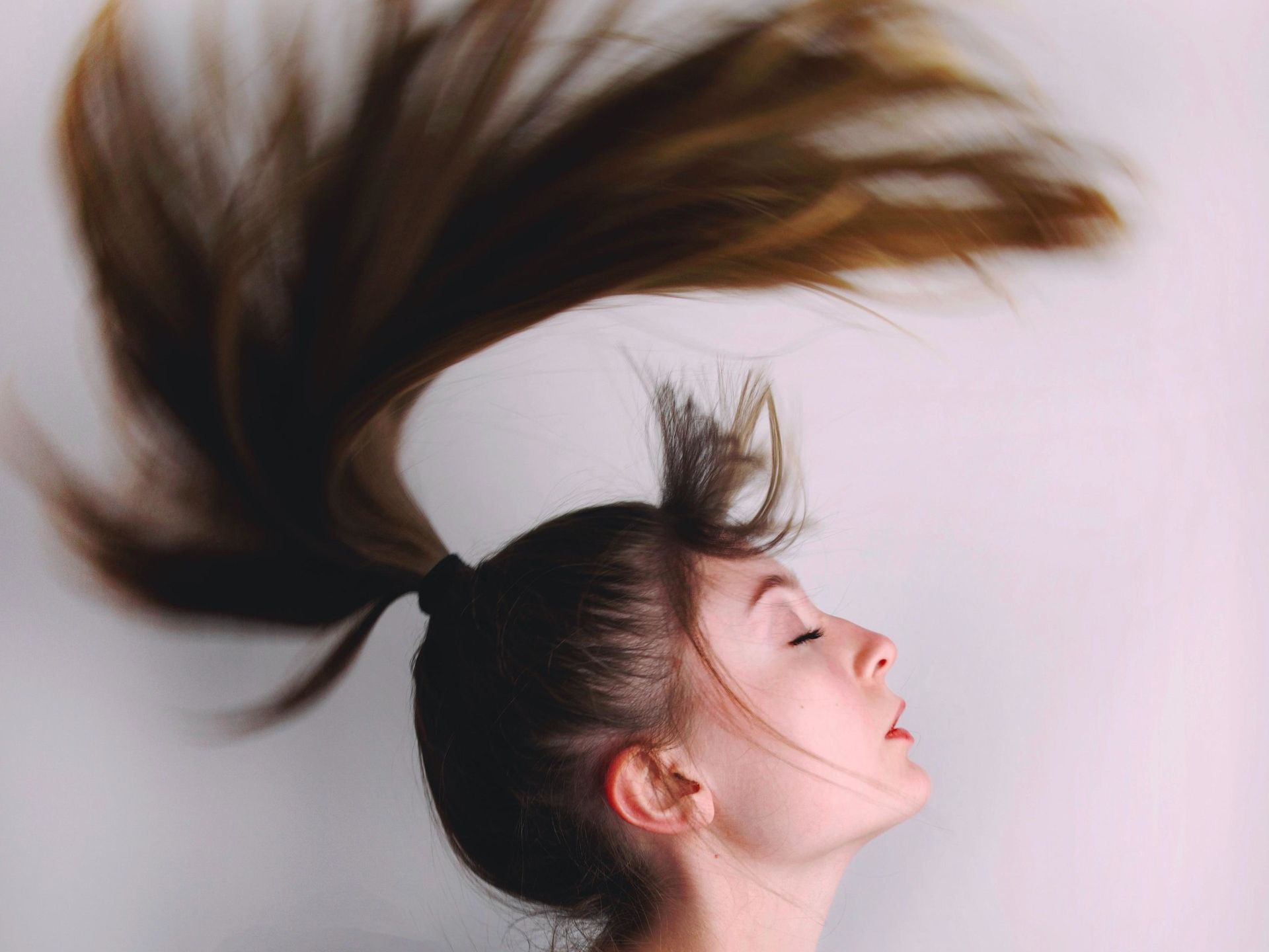 Які хвороби можна визначити за станом волосся