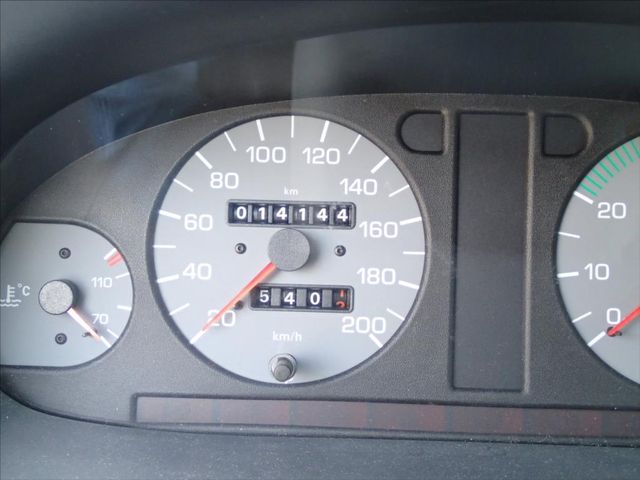 Капсула часу: Skoda Felicia з 2000 року виставили на продаж за кругленьку суму - фото 496653