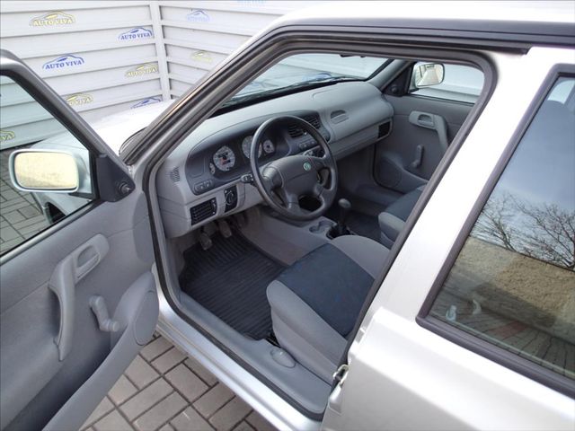 Капсула часу: Skoda Felicia з 2000 року виставили на продаж за кругленьку суму - фото 496657