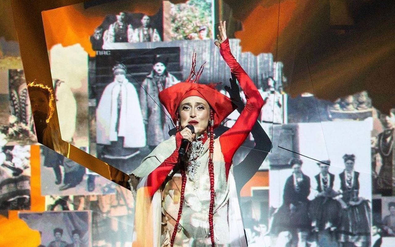 Вона запевняє, що команда Alina Pash уже веде розслідування - фото 1