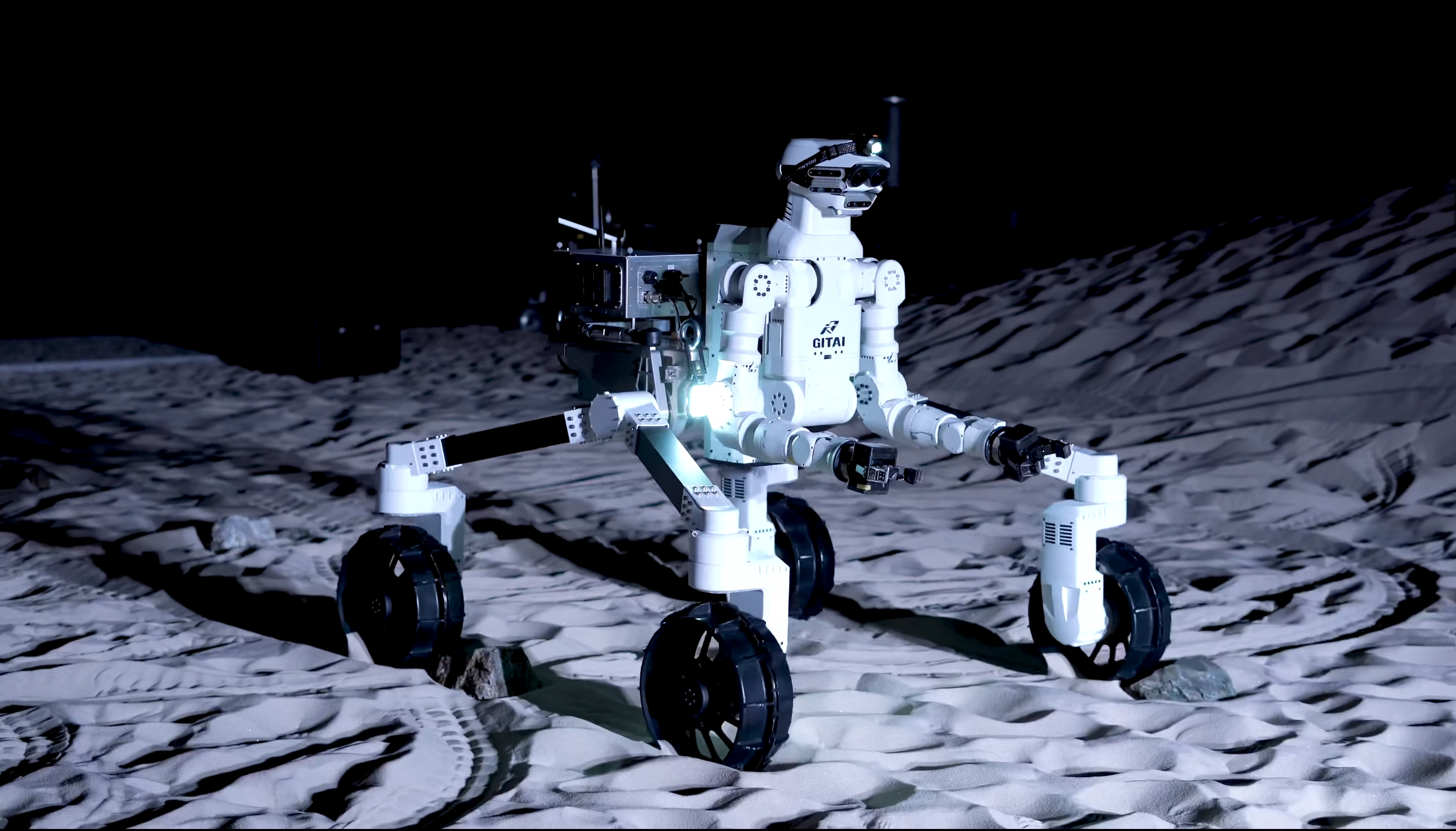 В Японії створили місяцехід з головою і руками: дивіться, як він працює