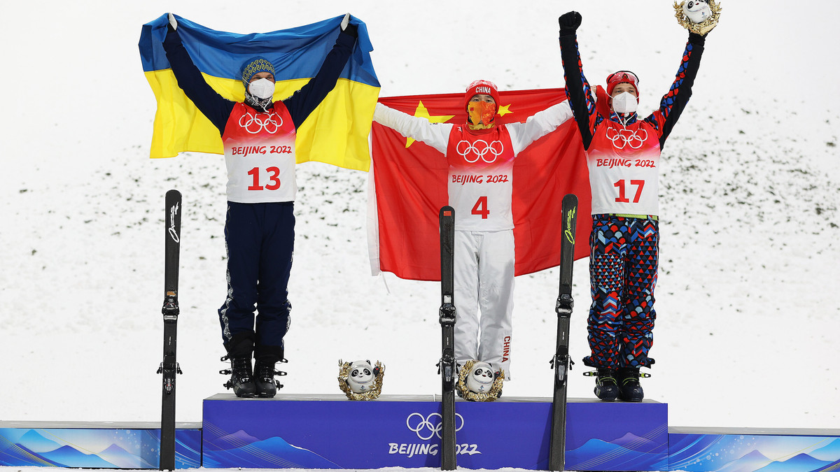 Абраменко виграв срібну медаль на Олімпіаді 2022 - фото 1