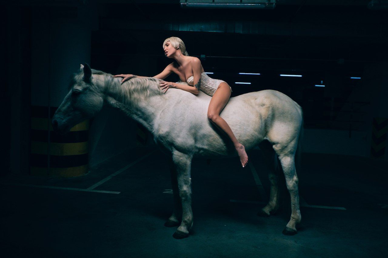 Кадр з кліпу - фото 1