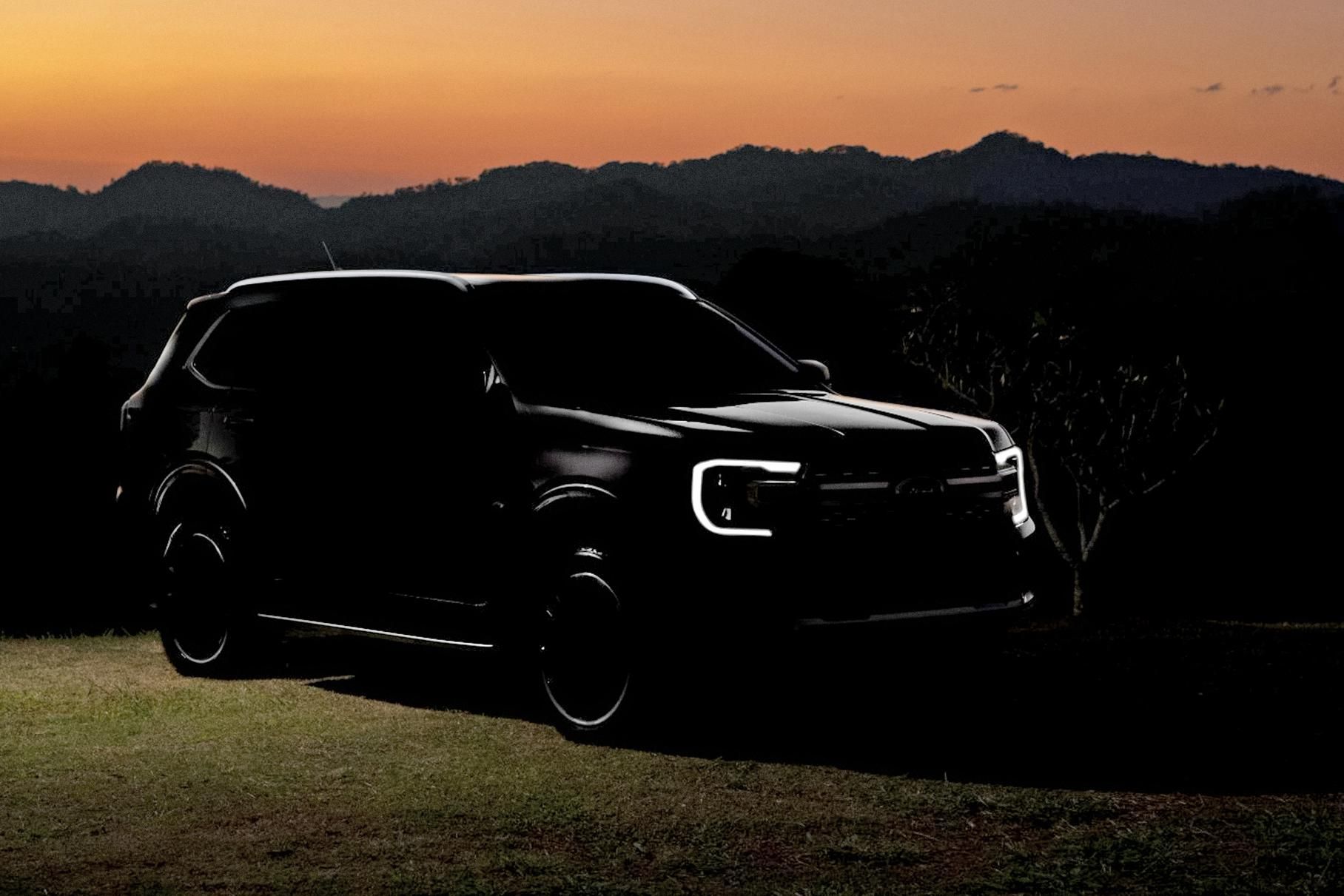 Напередодні дебюту на відео показали новий Ford Everest