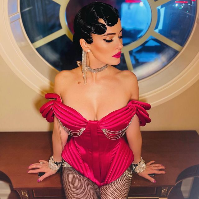 Сексуальна Даша Астаф'єва схвилювала мережу спокусливою фотосесією - фото 497296