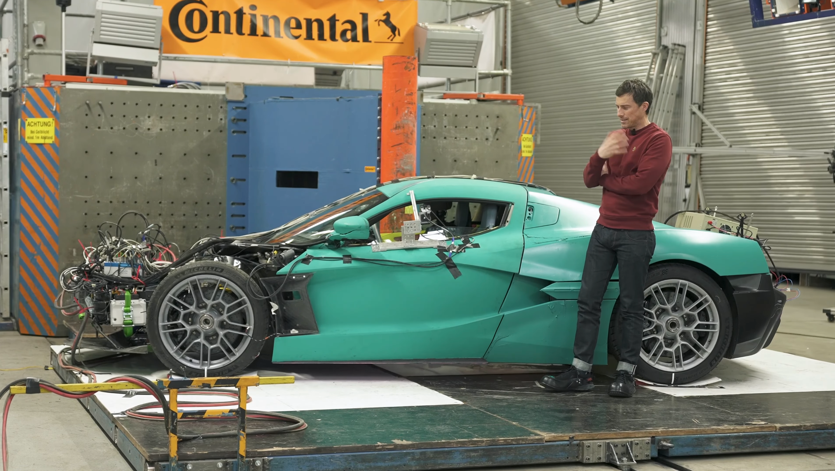 Найміцніше авто в історії: дивіться краш-тест гіперкара Rimac Nevera