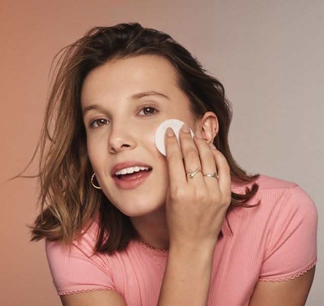 Найкращі образи Міллі Боббі Браун за всю кар'єру: добірка фото іменинниці - фото 497431