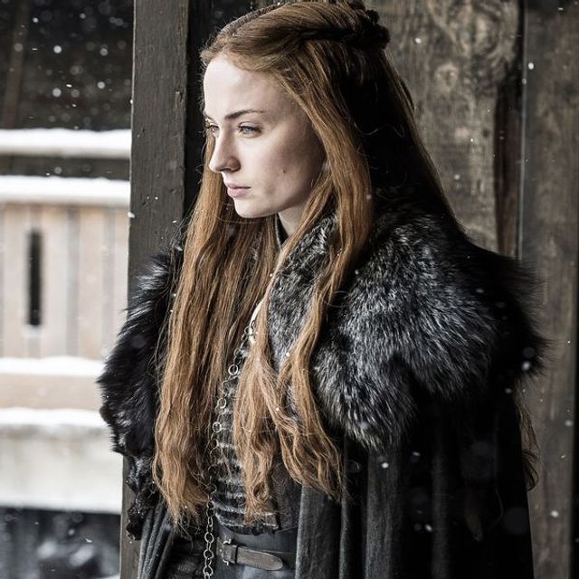 Найгарячіші образи Софі Тернер за всю кар'єру: добірка фото іменинниці (18+) - фото 497907