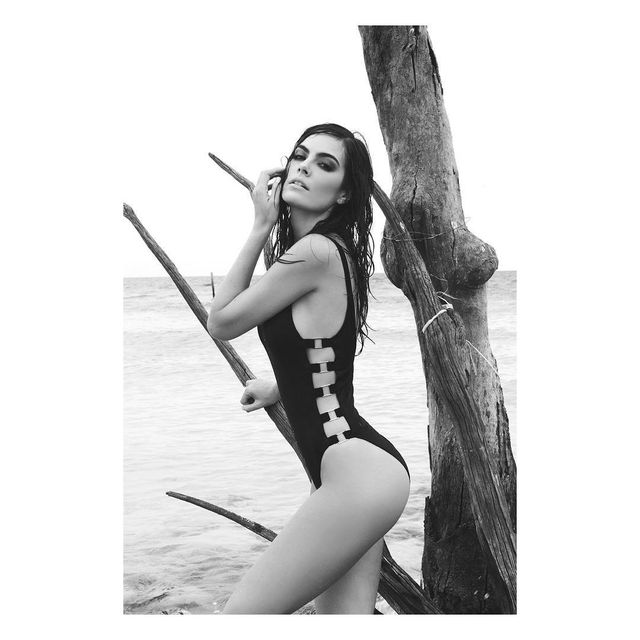 Найгарячіші образи Хімени Наваррете за всю кар'єру: добірка фото іменинниці (18+) - фото 498111