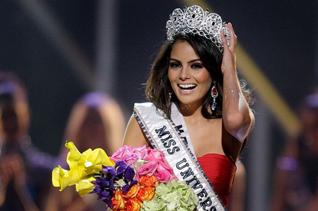 Найгарячіші образи Хімени Наваррете за всю кар'єру: добірка фото іменинниці (18+) - фото 498139