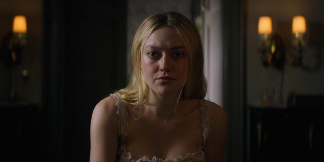 Найгарячіші образи Дакоти Феннінг за всю кар'єру: добірка фото іменинниці (18+) - фото 498401