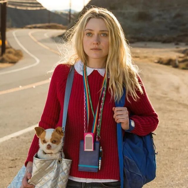 Найгарячіші образи Дакоти Феннінг за всю кар'єру: добірка фото іменинниці (18+) - фото 498416