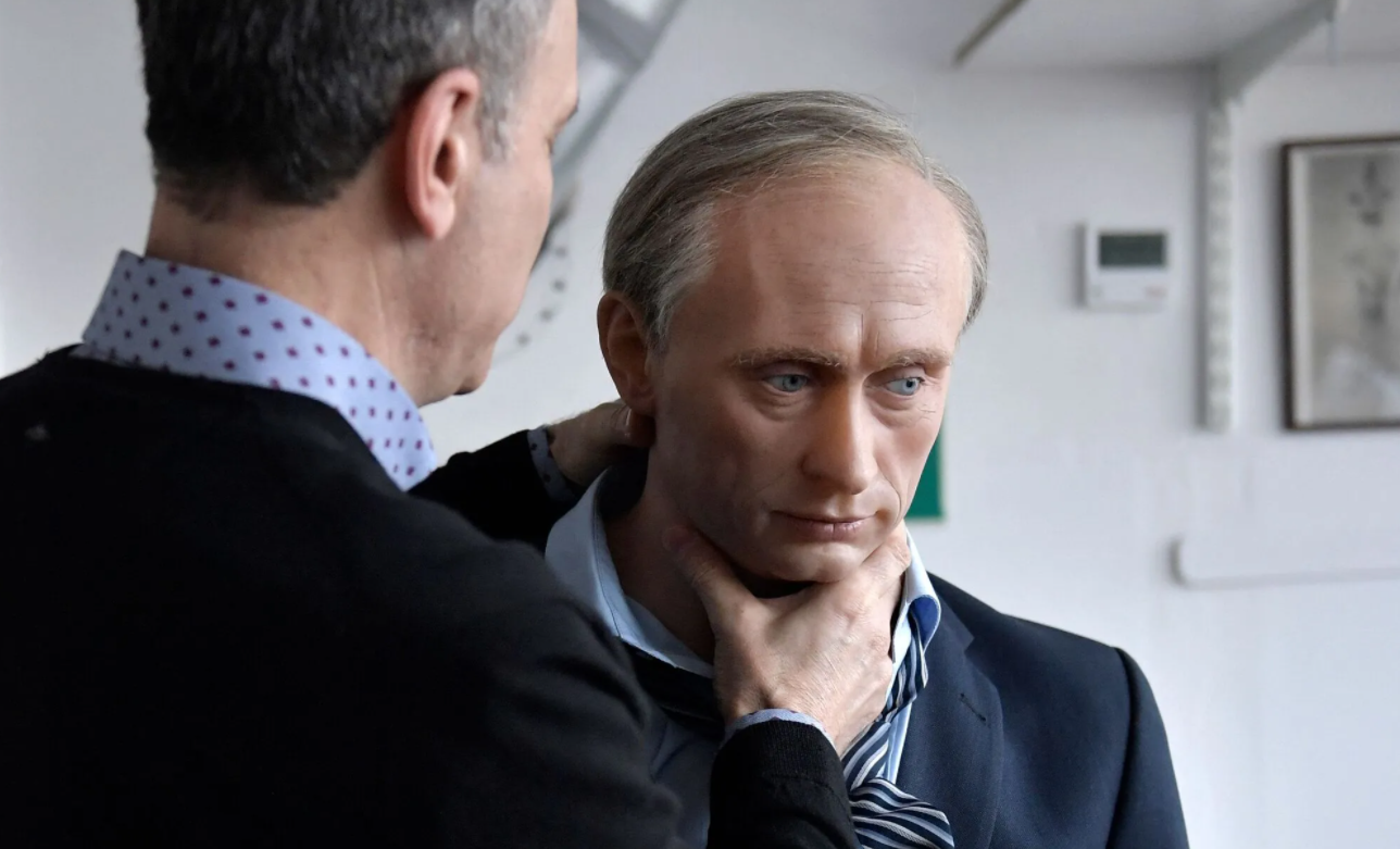 У паризькому музеї воскових фігур прибрали статую Путіна - фото 1