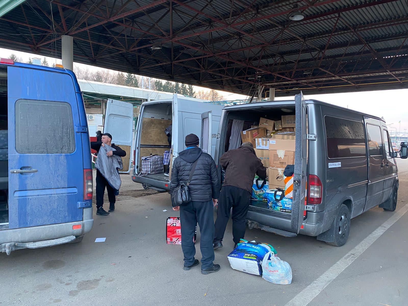 Як оформити автомобіль на кордоні, якщо ви займаєтеся перевезенням гуманітарної допомоги - фото 1