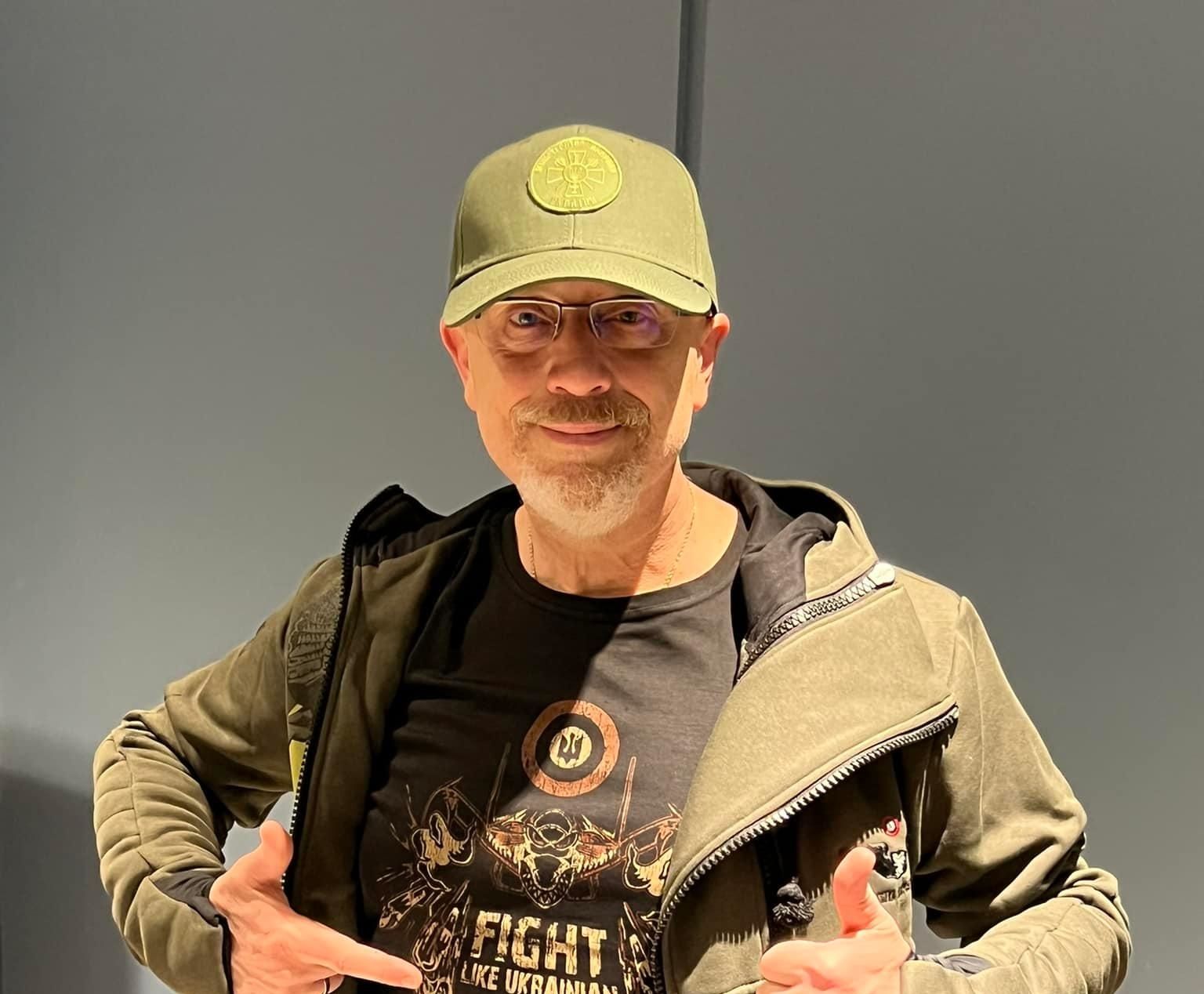 Резніком попросив українців не поширювати новини про зброю - фото 1