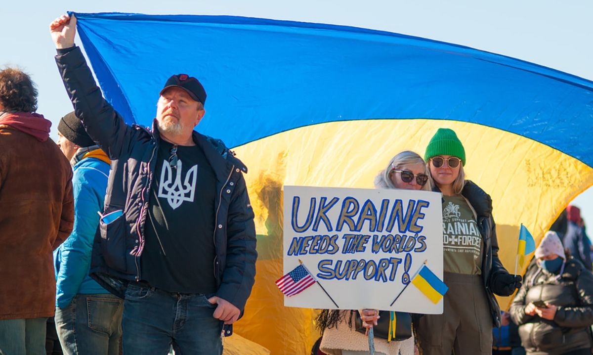 Опитування: люди зі США та ЄС виступають за збільшення допомоги Україні