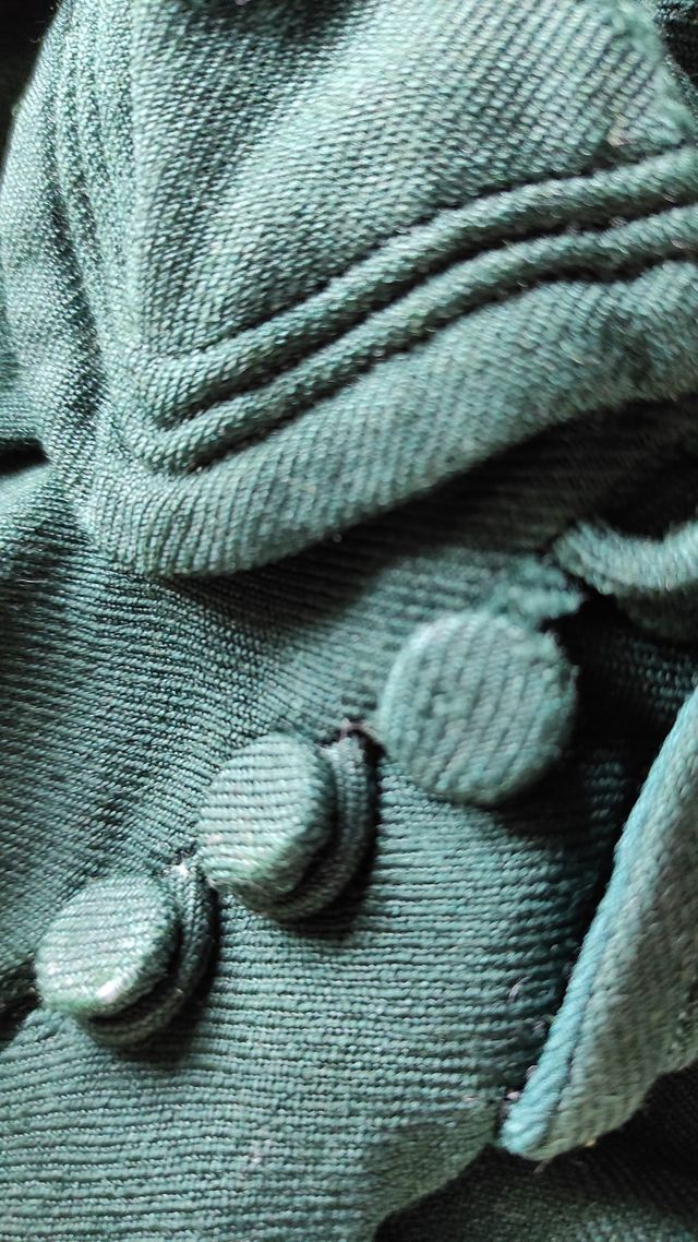 Зв'язкова УПА віддала на потреби армії річ, з якою вона була на засланні - фото 500409