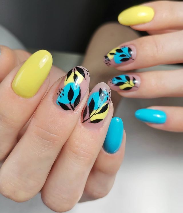 40 варіантів патріотичного манікюру для справжніх українок - фото 500453