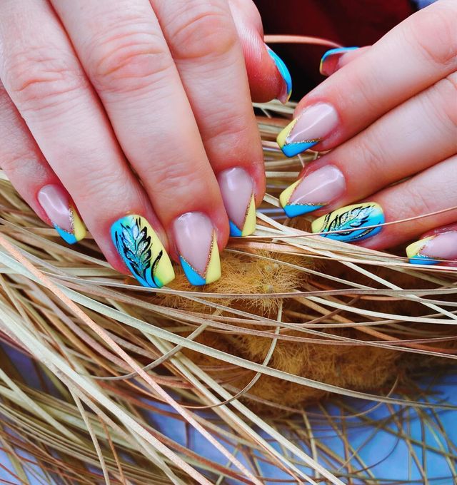 40 варіантів патріотичного манікюру для справжніх українок - фото 500455