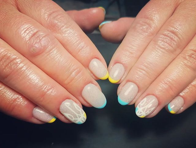 40 варіантів патріотичного манікюру для справжніх українок - фото 500459