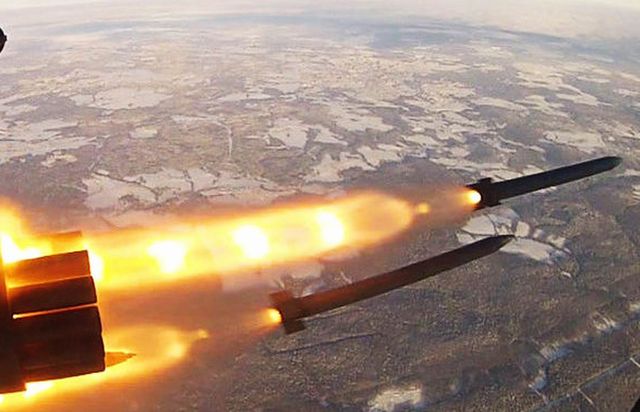 Скільки ракет запустила Росія по землях України з початку вторгнення: свіжі дані - фото 500500