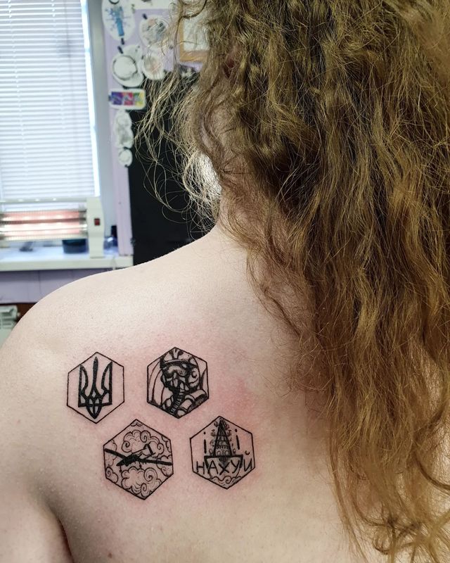 'Руський воєнний корабль, іди н***й': круті патріотичні татуювання – приклади, фото - фото 500626