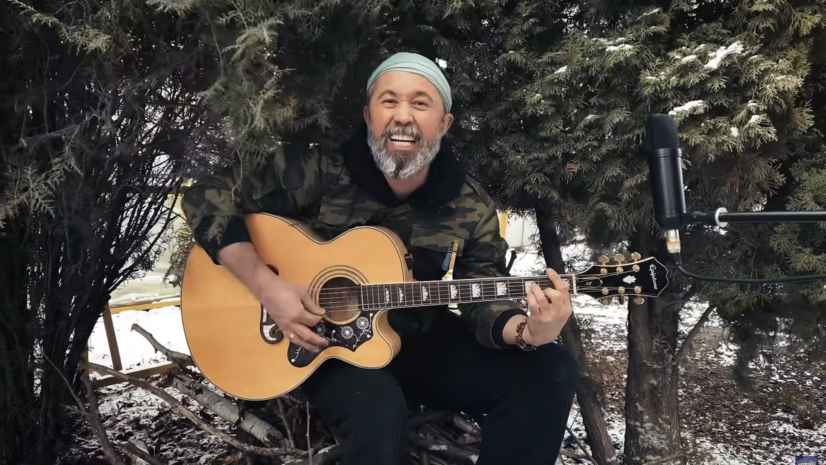 Сергій Бабкін послав російський корабель у новій версії пісні "Я солдат"