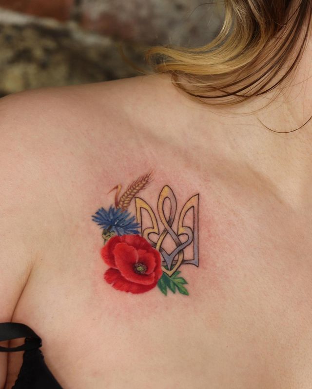 Герби, вишиванки та карти України: патріотичні татуювання для українців – приклади з фото - фото 500728