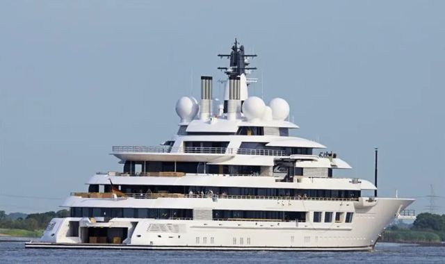 Як виглядає ймовірна яхта Путіна, яка ще досі не під санкціями - фото 500790