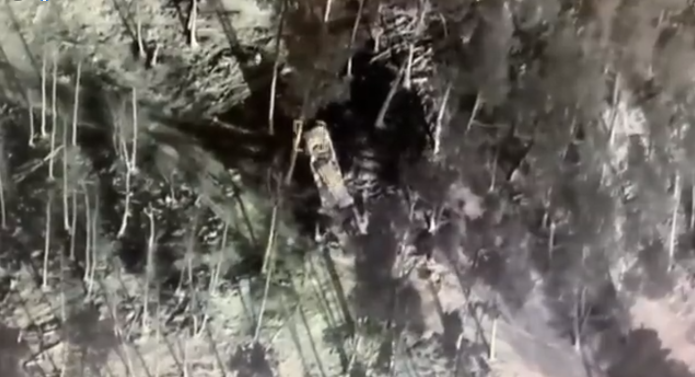 Дивіться на відео, як Байрактар знищив російську установку 