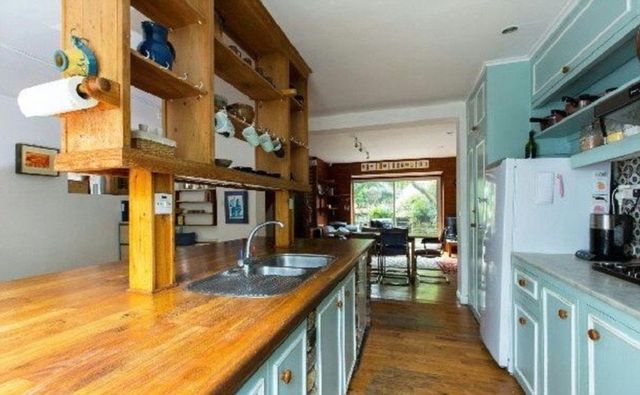 Як виглядає маєток Бенедикта Камбербетча, в якому він готовий прийняти біженців з України - фото 500930