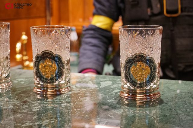 Журналісти знайшли 'золотий' вагон Медведчука: в Укрзалізниці розповіли, що з ним зроблять - фото 500992