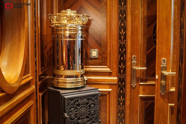 Журналісти знайшли 'золотий' вагон Медведчука: в Укрзалізниці розповіли, що з ним зроблять - фото 500998