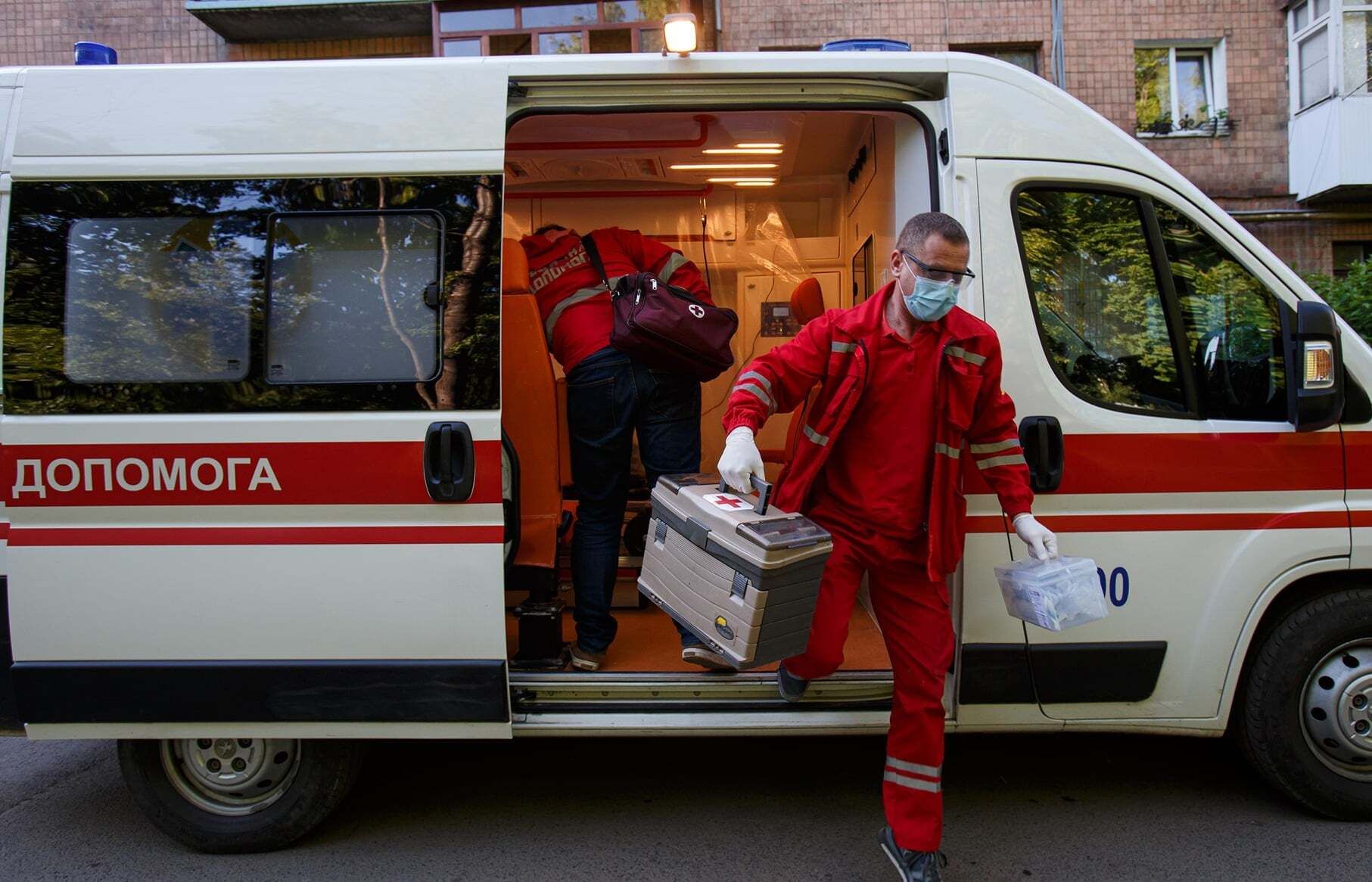 Як викликати швидку допомогу, якщо немає мобільного зв'язку - фото 1