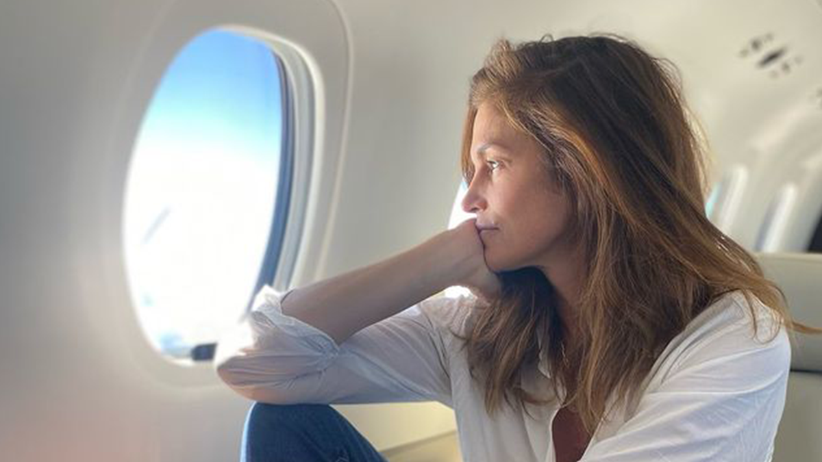 Супермодель Сінді Кроуфорд підтримала Україну та закликала допомагати біженцям