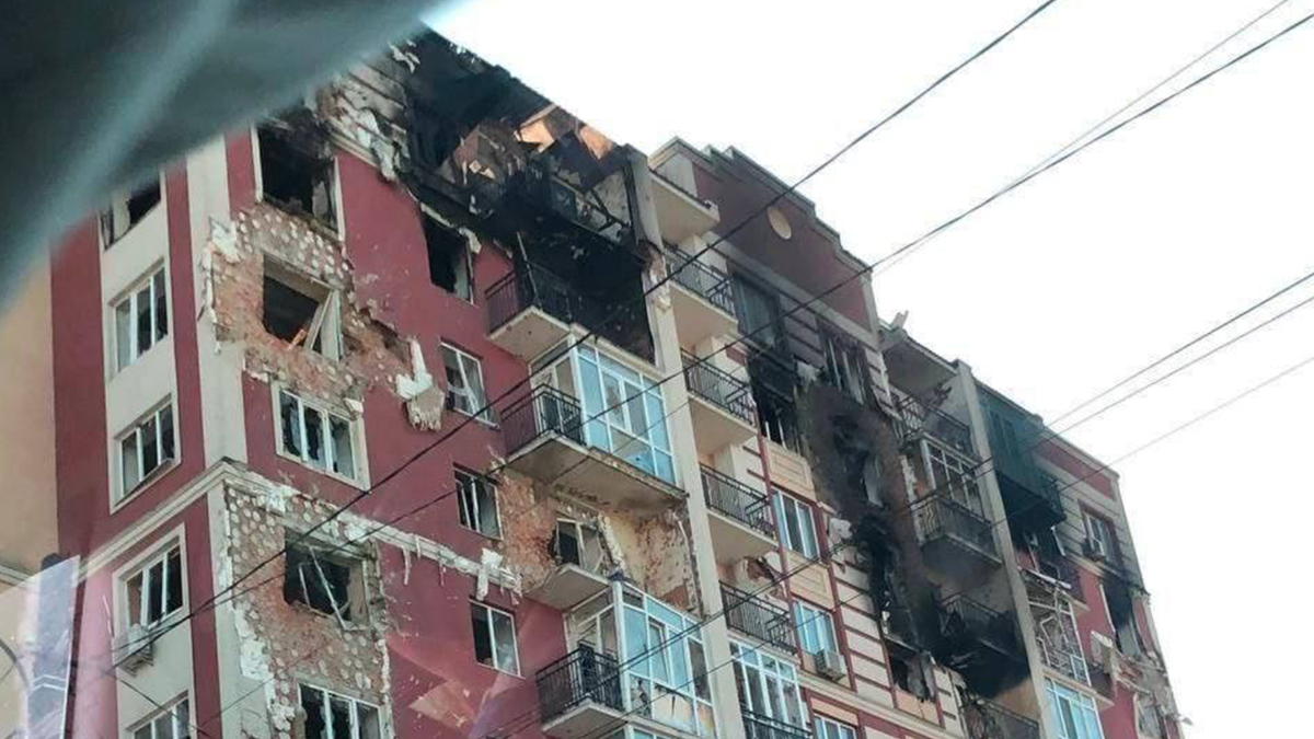 Як зараз виглядає Гостомель: кадри руйнувань у місті