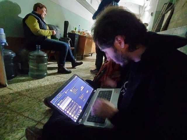 В укриттях Києва тепер можна під'єднатися до Wi-Fi - фото 502215