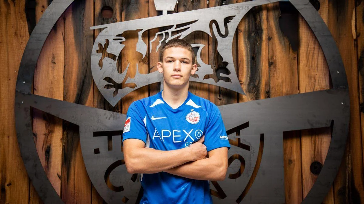 Український футболіст вирішив продати свою золоту медаль чемпіона світу U-20