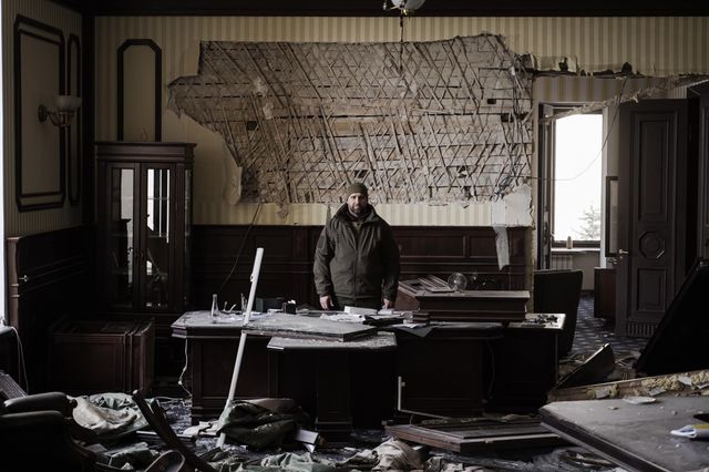 Фото дня: як виглядає кабінет глави Харківської ОВА після російського удару - фото 502352