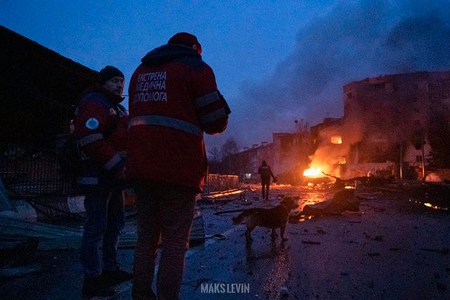 Показував усьому світу правду: потужні фото з війни в Україні від Макса Левіна - фото 502452