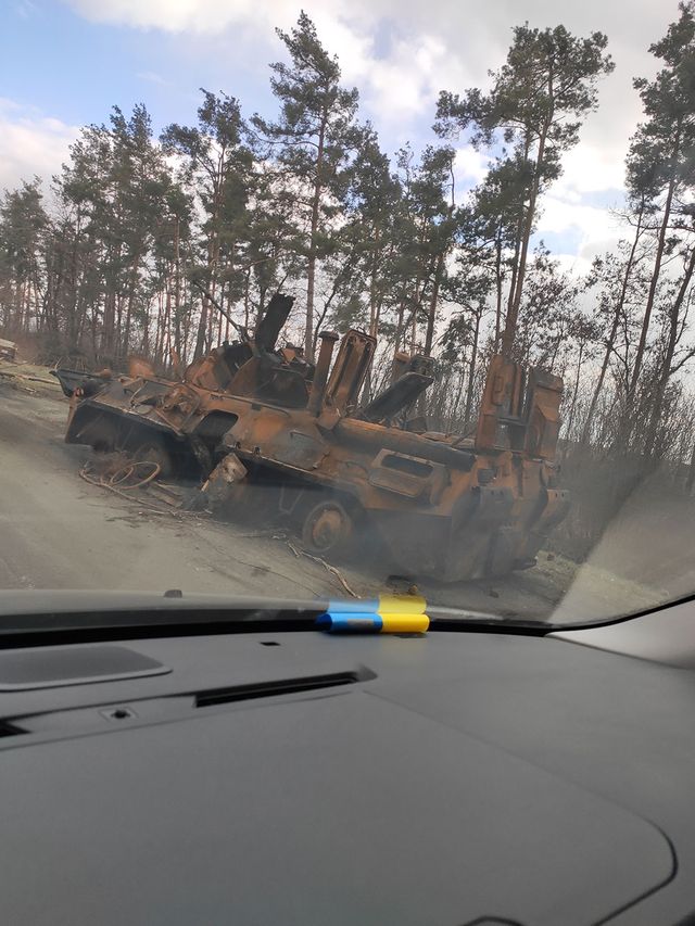 Як виглядає Чорнобильська зона після масштабних боїв, що там точилися: фотозвіт - фото 502604