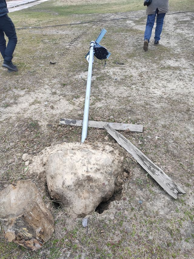 Як виглядає Чорнобильська зона після масштабних боїв, що там точилися: фотозвіт - фото 502617