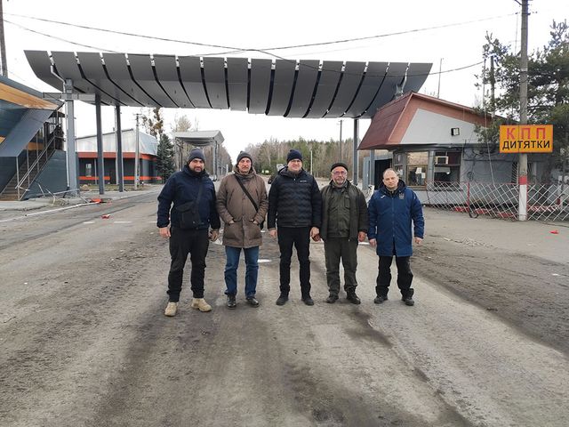 Як виглядає Чорнобильська зона після масштабних боїв, що там точилися: фотозвіт - фото 502619