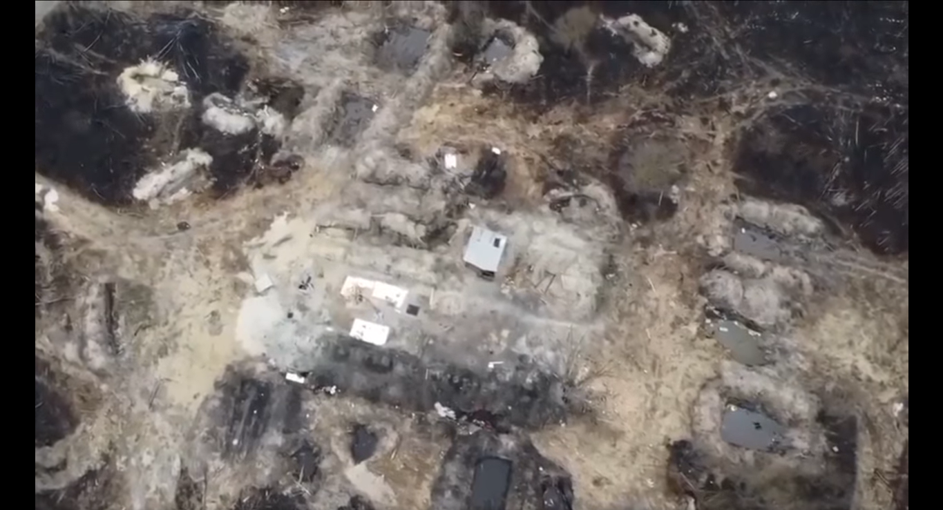 Окупанти рили окопи та жили в Рудому лісі: з'явилось відео з Чорнобильської зони