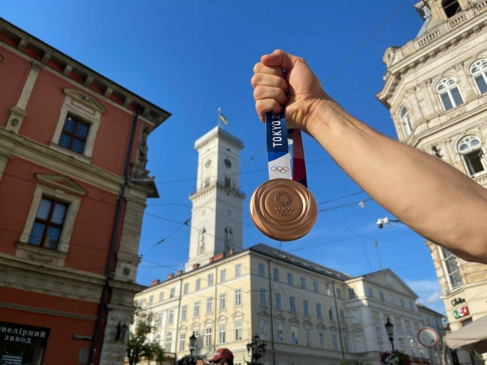 Каратист Горуна продав свою Олімпійську медаль: за скільки її купили на аукціоні - фото 1